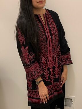 Ethnicpk Black Kurta with Pink Pattern